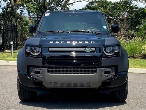 New 2025 Land Rover Defender 130 V8 image 3