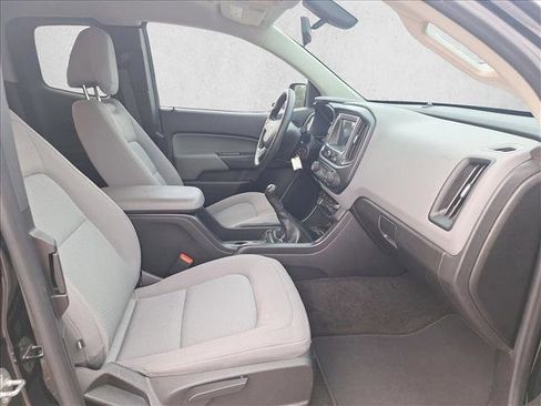 Used 2018 Chevrolet Colorado W/T w/ WT Convenience Package image 17