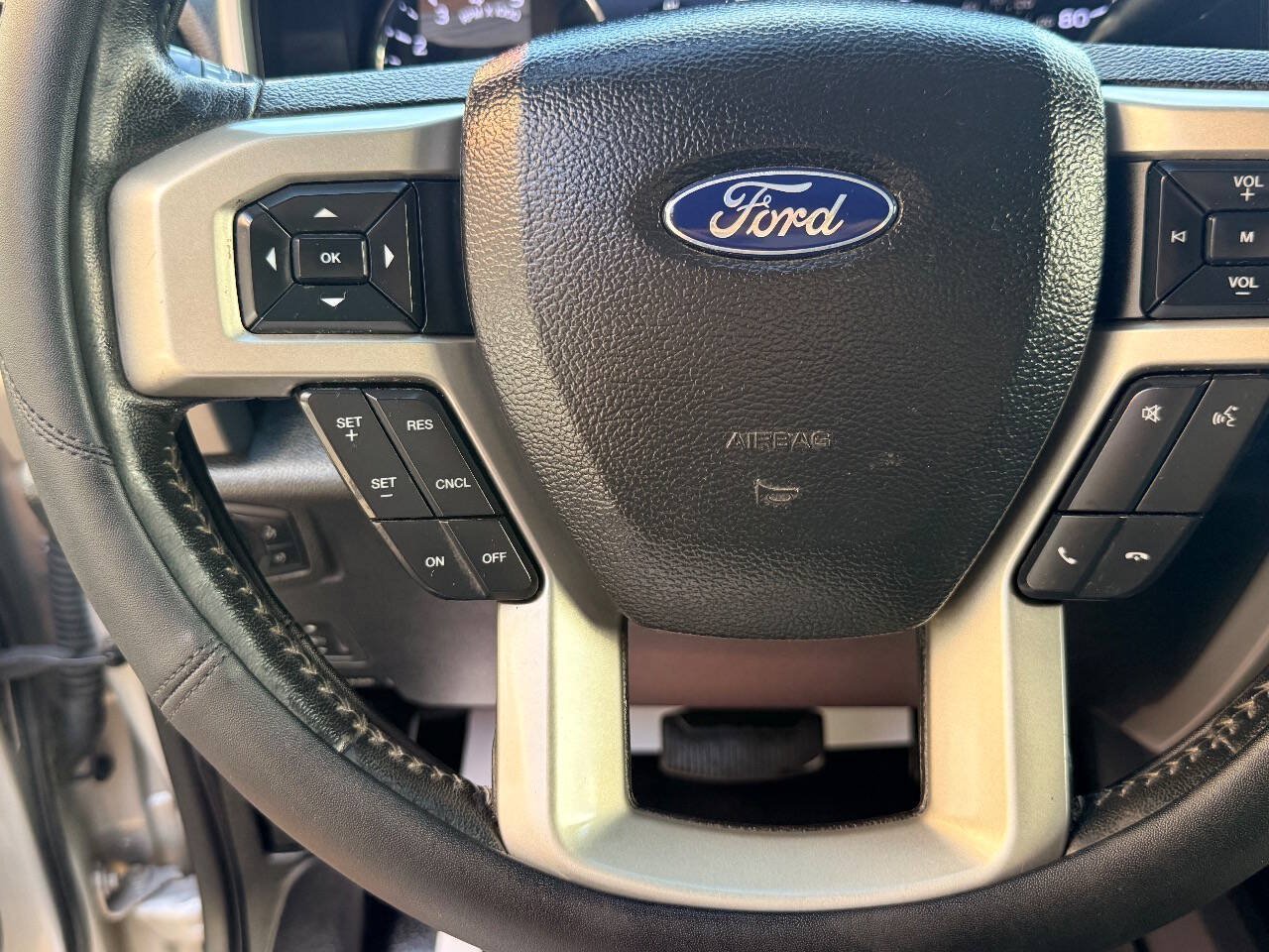 Used 2019 Ford F250 Lariat w/ Lariat Ultimate Package AWD/4WD image 24
