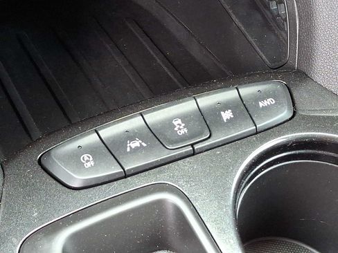 Used 2024 Chevrolet TrailBlazer LT AWD/4WD image 24