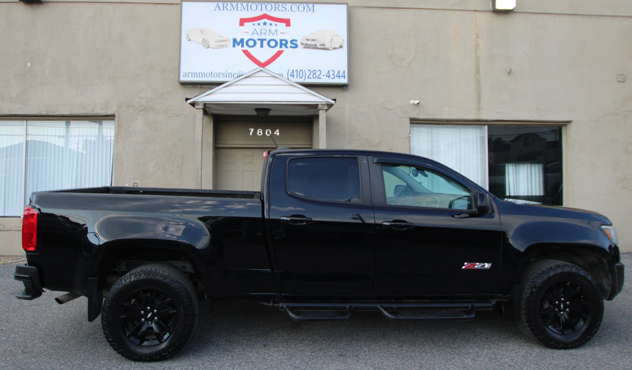 Used 2018 Chevrolet Colorado Z71 w/ Z71 Midnight Edition AWD/4WD image 4
