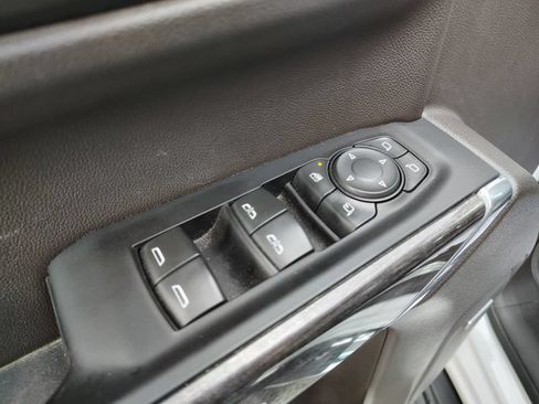 Used 2020 Chevrolet Silverado 1500 LTZ AWD/4WD image 20