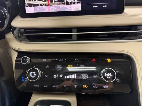 Used 2023 INFINITI QX60 Sensory w/ Vision Package AWD/4WD image 14
