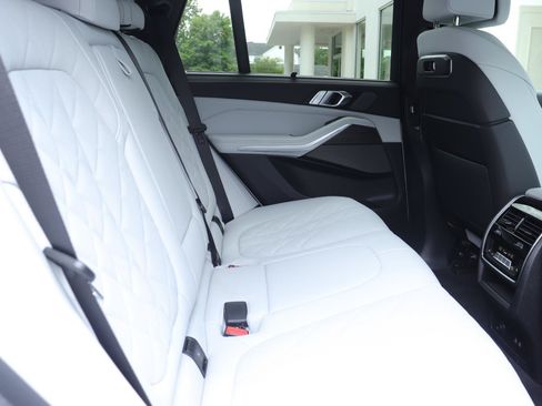 New 2026 BMW X5 sDrive40i w/ Climate Comfort Package RWD image 22