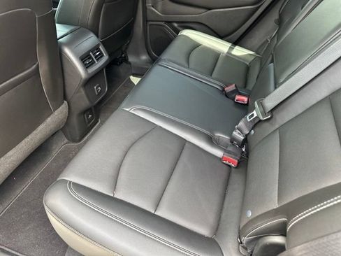 Used 2022 GMC Terrain SLT AWD/4WD image 11
