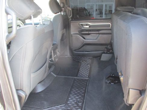 Used 2019 RAM 1500 Big Horn AWD/4WD image 5