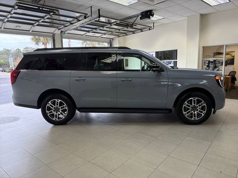 Used 2025 Ford Expedition Max Active image 9