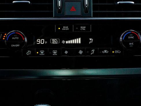 Used 2024 INFINITI QX80 Luxe image 23