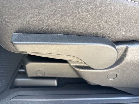 New 2026 Chevrolet Traverse LT w/ Midnight/Sport Edition image 16