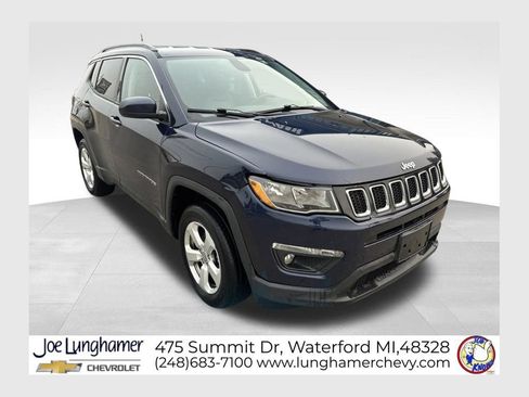 Used 2018 Jeep Compass Latitude w/ Popular Equipment Group AWD/4WD image 1