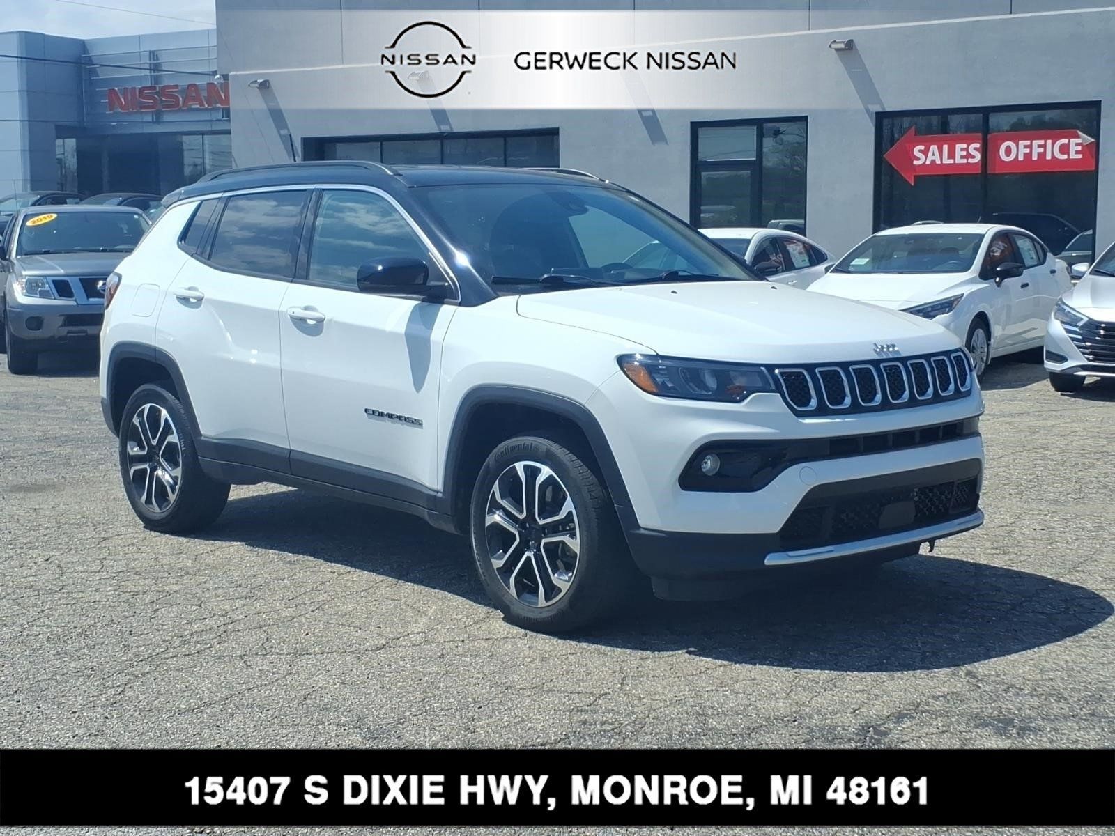 Used 2023 Jeep Compass Limited AWD/4WD image 1