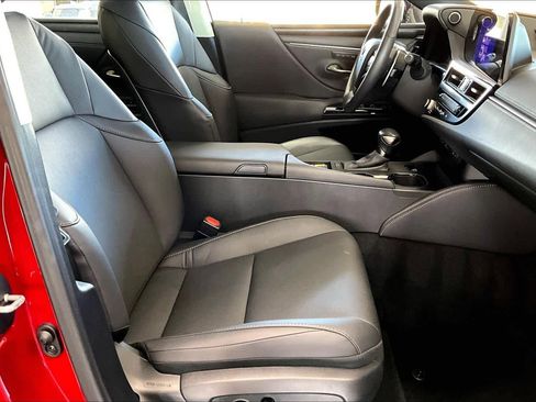 Used 2024 Lexus ES 250 w/ Premium Package image 14