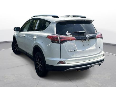 Used 2018 Toyota RAV4 SE w/ Power Extra Value Package FWD image 8