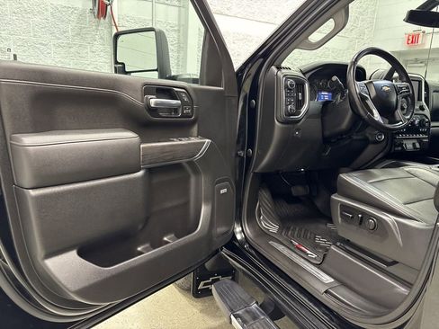 Used 2020 Chevrolet Silverado 3500 LTZ w/ LTZ Plus Package AWD/4WD image 14