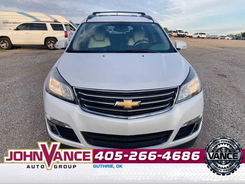 Used 2017 Chevrolet Traverse LT FWD image 11