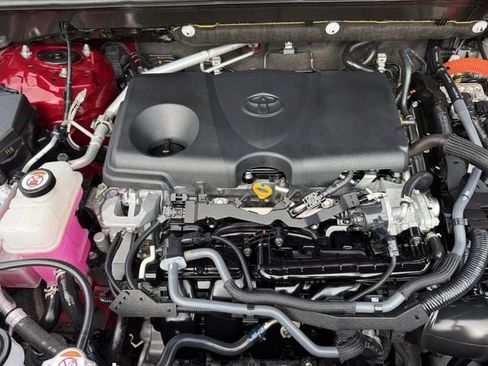 Used 2022 Toyota RAV4 XLE Premium AWD/4WD image 36