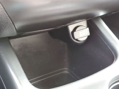 Used 2015 Dodge Journey Crossroad w/ Flexible Seating Group image 19