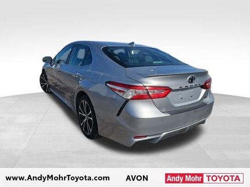 Used 2020 Toyota Camry SE w/ Convenience Package image 4