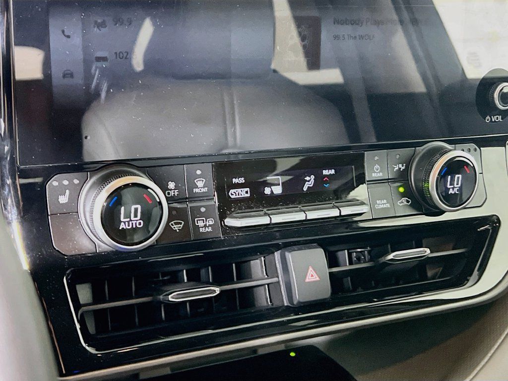 Certified 2026 Toyota Highlander XLE AWD/4WD image 14