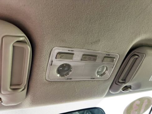 Used 2013 Toyota Yaris LE FWD image 22