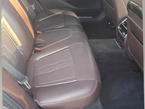 Used 2016 BMW 740i RWD image 34