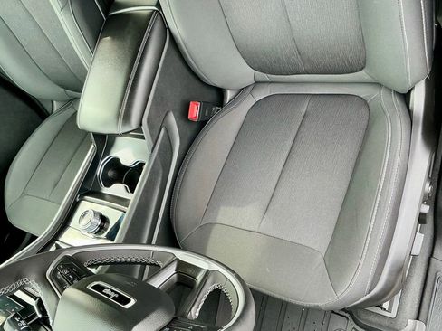 Used 2025 Jeep Grand Cherokee L Laredo image 40