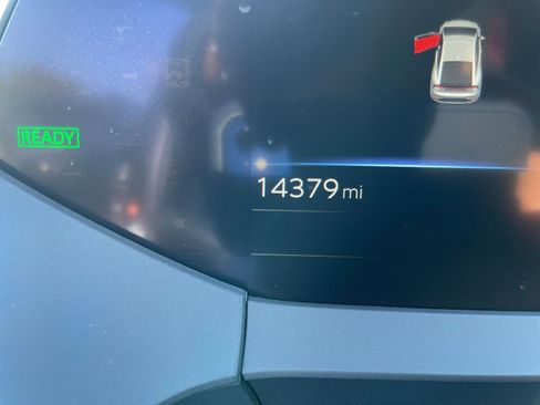 Used 2025 Toyota Prius LE image 39