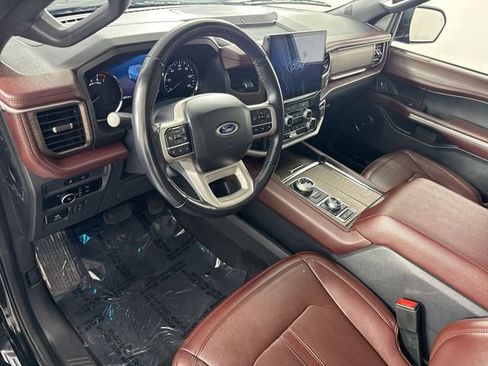 Used 2024 Ford Expedition Max Limited AWD/4WD image 24