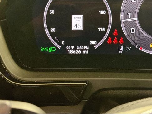 Certified 2025 Porsche Cayenne GTS AWD/4WD image 13