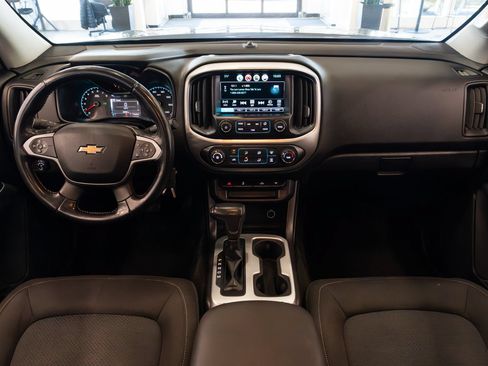 Used 2016 Chevrolet Colorado LT w/ LT Convenience Package RWD image 9