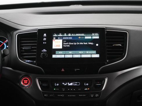 Used 2020 Honda Pilot Black Edition image 16