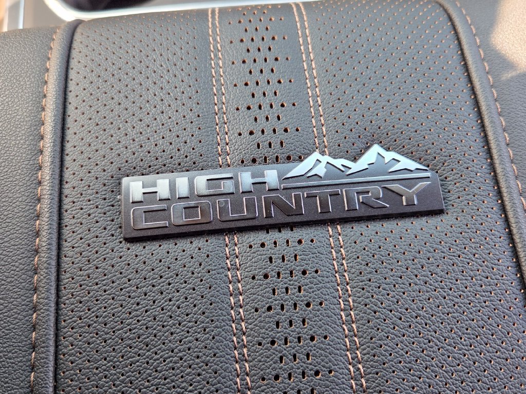 New 2026 Chevrolet Silverado 2500 High Country w/ Midnight Edition AWD/4WD image 19