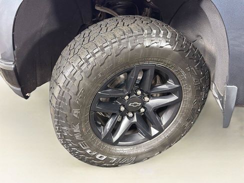 Used 2019 Chevrolet Silverado 1500 Custom Trail Boss w/ Custom Convenience Package AWD/4WD image 36