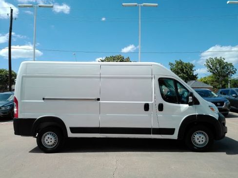 Used 2025 RAM ProMaster 3500 w/ Convenience Group FWD image 4