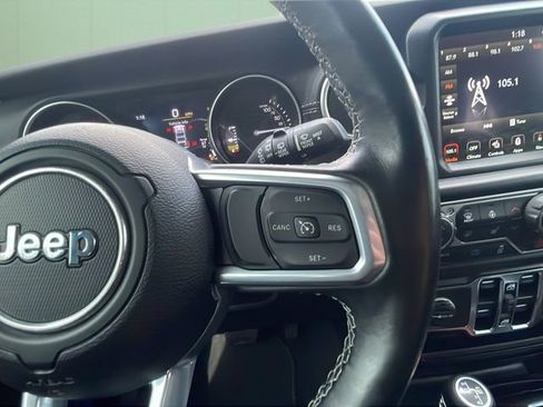 Used 2021 Jeep Wrangler Unlimited Sahara w/ Dual Top Group image 27