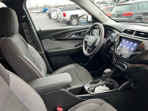 Used 2023 Chevrolet TrailBlazer LT w/ Convenience Package image 9