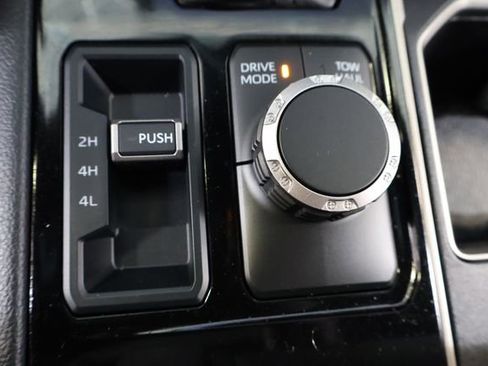 Used 2025 Toyota Tundra 4x4 CrewMax Hybrid image 27