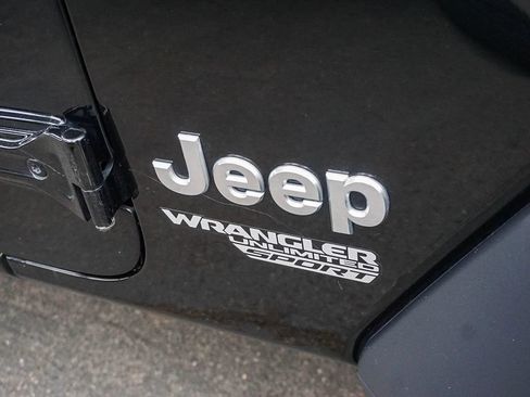 Used 2018 Jeep Wrangler Unlimited Rubicon AWD/4WD image 12