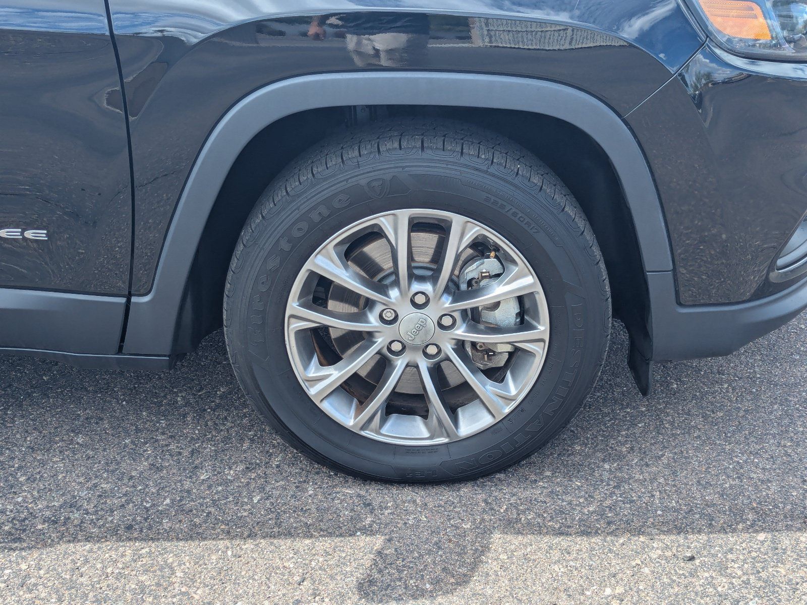 Used 2020 Jeep Cherokee Latitude Lux w/ Comfort/Convenience Group FWD image 9