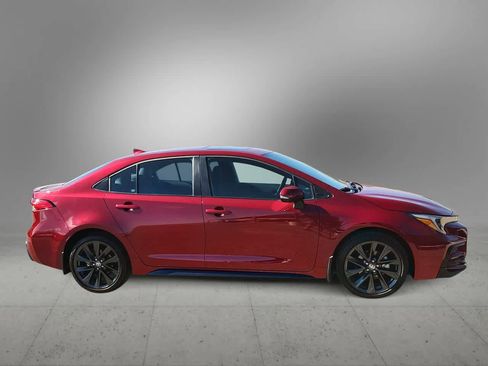 Used 2024 Toyota Corolla SE image 9