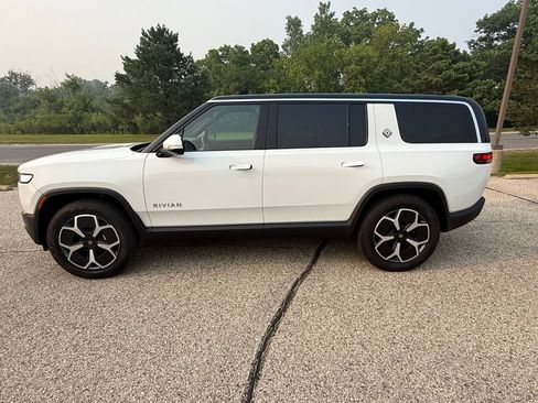 Used 2024 Rivian R1S Adventure Quad AWD/4WD image 2