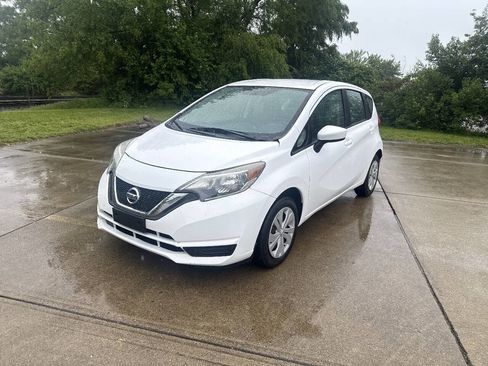 Used 2018 Nissan Versa Note SV FWD image 1