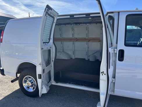 Used 2013 Chevrolet Express 2500 2500 3dr Cargo Van w/ 1WT image 9