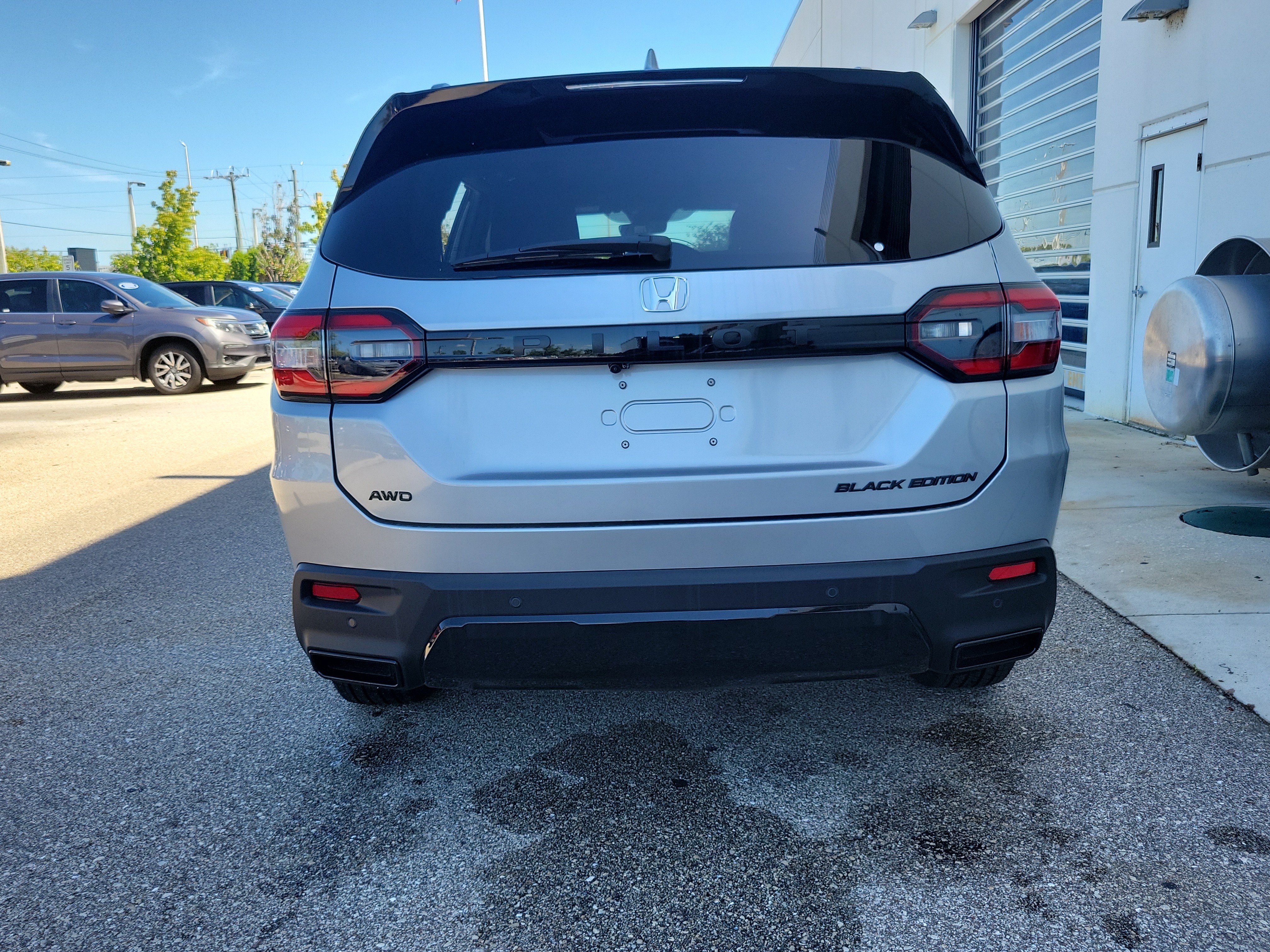 New 2026 Honda Pilot Black Edition image 5