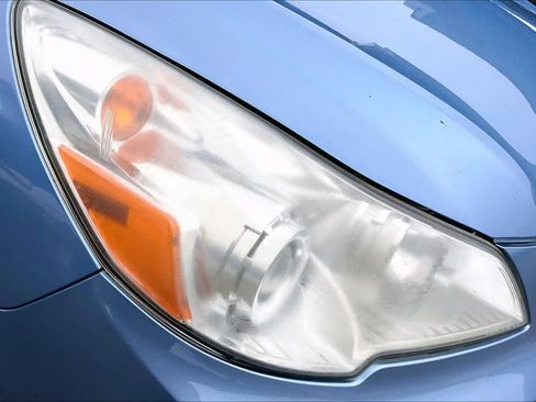 Used 2011 Subaru Outback 2.5i Premium w/ All-Weather Pkg image 27