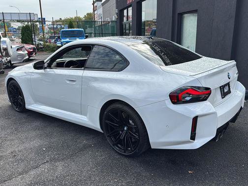 Used 2023 BMW M2 w/ Lighting Package RWD image 3