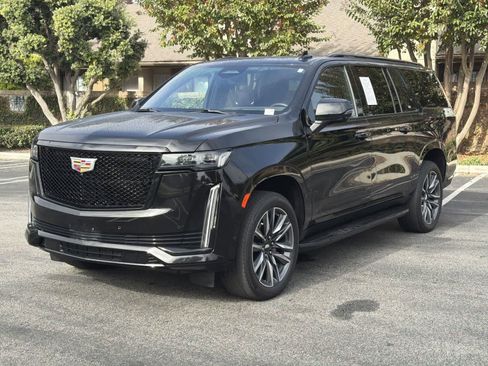 Used 2023 Cadillac Escalade ESV Sport image 8