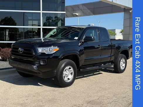 Used 2022 Toyota Tacoma SR AWD/4WD image 7