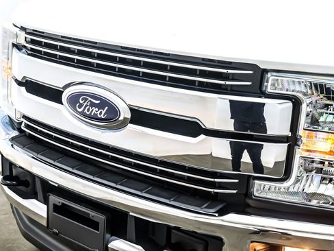 Used 2017 Ford F350 Lariat w/ Lariat Value Package image 13