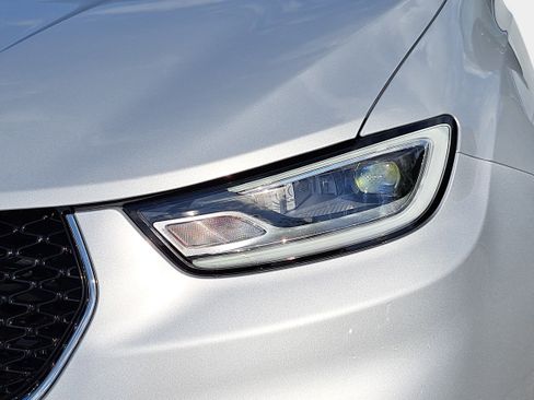 New 2026 Chrysler Pacifica Select image 30